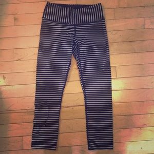 Cropped Lululemon wunder under leggings Size 2